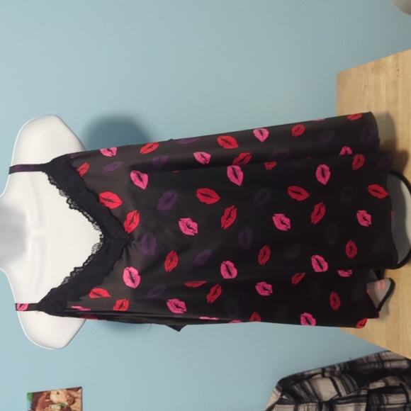 Torrid Sleep Shirt - Picture 2 of 7